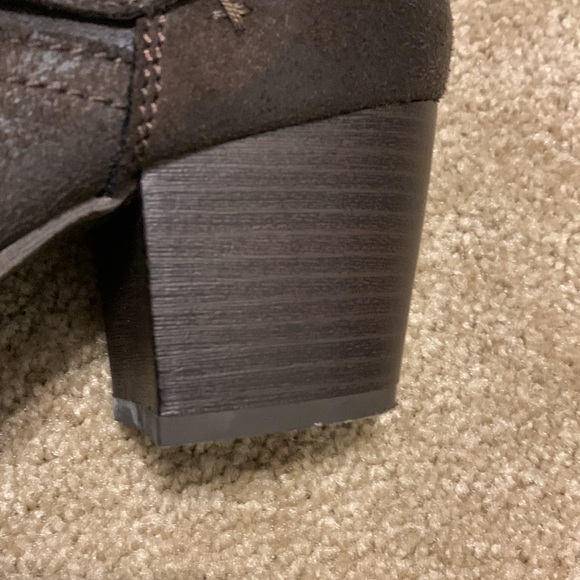 Crown Vintage Booties - Picture 10 of 11